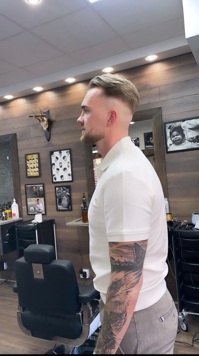 Salon Shave & Cut – arbete