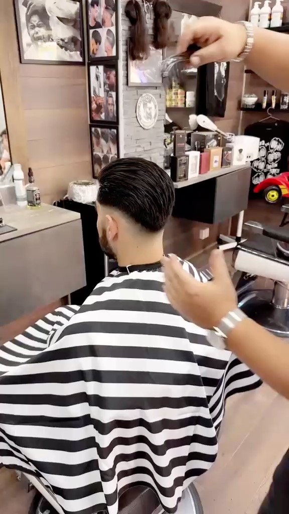 Salon Shave & Cut – arbete