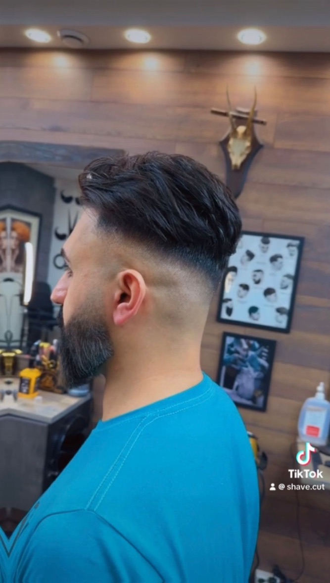 Salon Shave & Cut – arbete